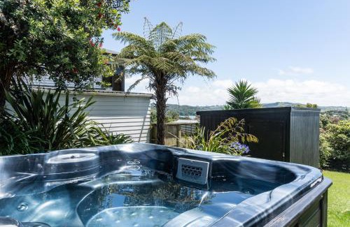 Raglan House | Kotare Cottage