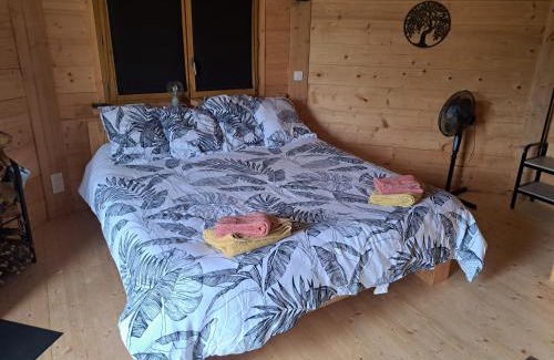 Lunas Cabin | kotas au bord de l'eau Les loges du temps a Lunas