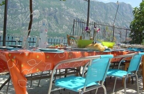 Prcanj Villa | Kotor Villa water's edge! Swimming jetty, beach+amazing views 6-14 in 6 bedrooms