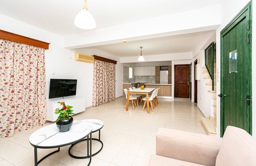 Pegeia Villa | Kotsias Corallia Villas