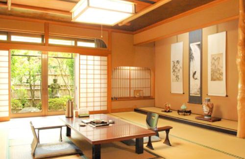 Izu Nagaoka Onsen Hotel | KOUBOUNOYU IKONASOU