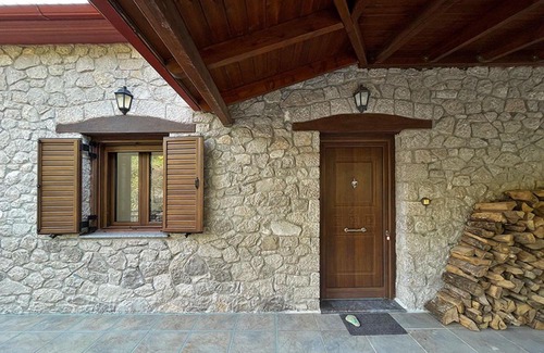 Kaloskopi House | Koukouvistahouse