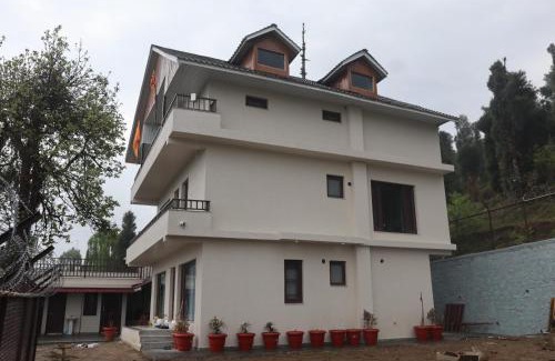 Udhampur District Bed & Breakfast | Koushalaya Heights Retreat