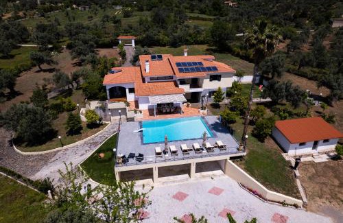 Nerotrivia Villa | Kouvelia Country Home Luxury Villa Rental
