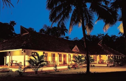Muhamma Bed & Breakfast | Kovilakam Lakeside Villa