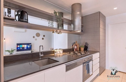 Abbotsford Apartment | KozyGuru | Abbotsford | Comfy 1Bed Apt