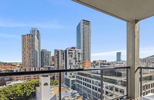 Haymarket Apartment | KozyGuru | Central Sydney | 2 Bed 2 Bath City View