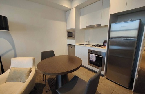 Chatswood CBD Apartment | KozyGuru | Chatswood | Convenient 1 Bed Studio Apt