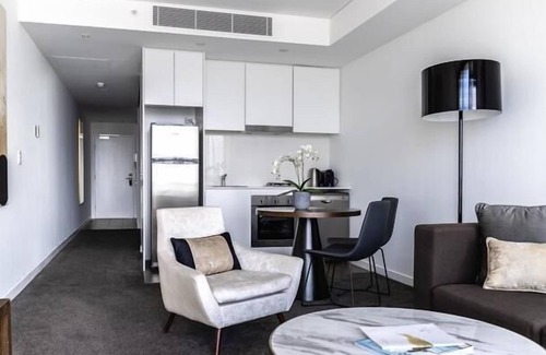 Chatswood CBD Apartment | KOZYGURU Chatswood Luxury Studio