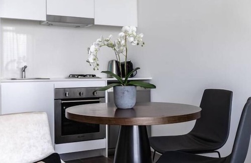 Chatswood CBD Apartment | KOZYGURU Chatswood Luxury Studio
