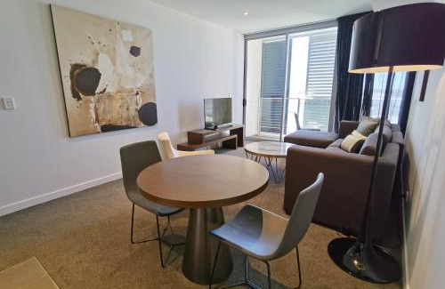 Chatswood CBD Apartment | KOZYGURU Chatswood Luxury Studio Walk to Chatswood Chase NCH088-721