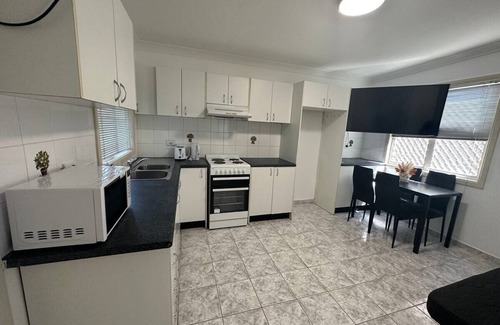 Fairfield House | KozyGuru | Cozy 1-Bedroom Granny Flat in Fairfield