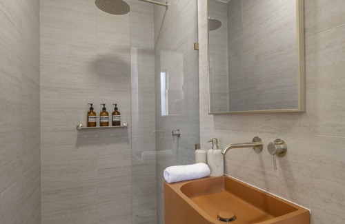 Forestville Apartment | Kozyguru | Forestville