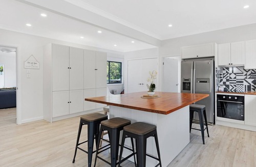 Glenbrook House | KozyGuru | Glenbrook | Renovated 5 Room House