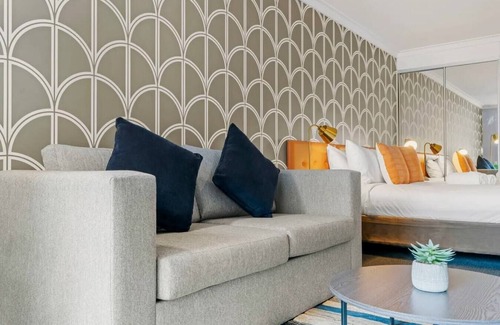 Haymarket Apartment | KozyGuru | Haymarket | Classic City Studio