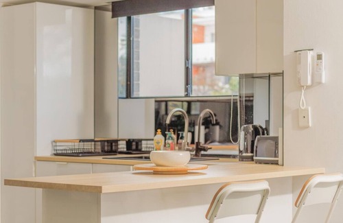 Homebush West Apartment | KozyGuru | Homebush West | Modern 2R Apt + Parking