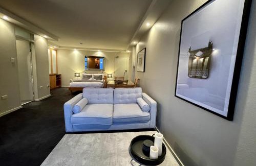 McMahons Point Apartment | KOZYGURU McMahons Point Amazing Water View Studio + FREE Parking NMP002