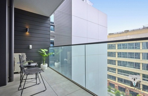 Moonee Ponds Apartment | KozyGuru | Moonee Ponds | Modern 1 Bed Apt Parking