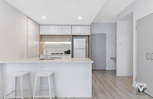 Penrith Apartment | KozyGuru | Penrith | 2 Bed 2 Bath Apt Free Parking