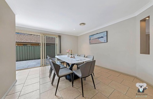 Penrith Apartment | KozyGuru | Penrith | Cosy 4BED House | Free Internet