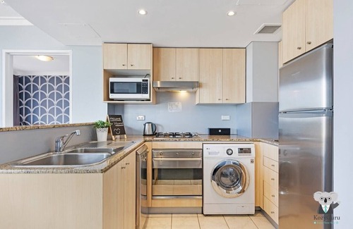 Haymarket Apartment | KozyGuru | Sydney Cbd 2 Bed Apt | City View