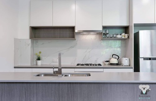 Waitara Apartment | KOZYGURU | Waitara | Kozy 2 Bed APT | Walk to Train Station | NWA008