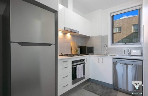 Wentworthville Apartment | KOZYGURU | Wentworthville | Kozy 2 Bed 1 Bath APT | Street Parking