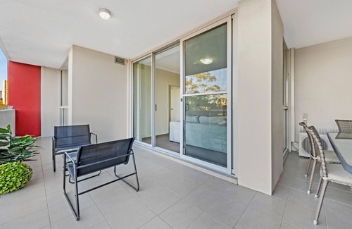 Westmead Apartment | Kozyguru | Westmead | Modern Apt | Near Hospital