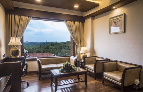 Kozhikode Hotel | Kpm Tripenta Hotel