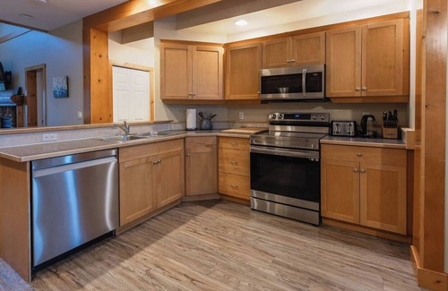 East Kootenay Condo | KR410 by Simply Kimberley | Ski-In/Out + Private Hot Tub