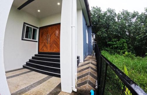Chaweng City Center House | Krabi Sea Hill House