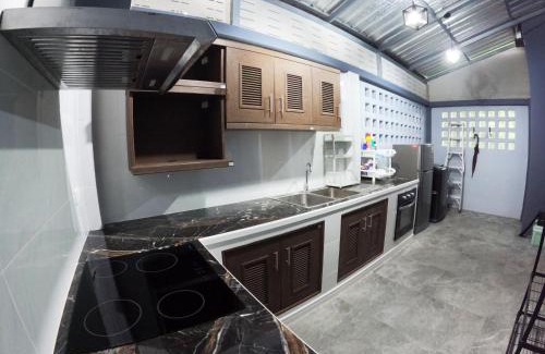 Chaweng City Center House | Krabi Sea Hill House