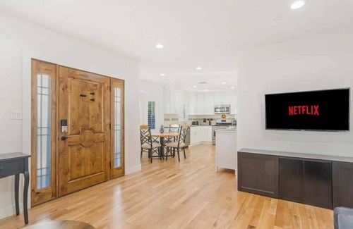 North Hollywood House | Kraft Urban Getaway S