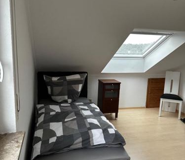 Kirchardt Apartment | KRAICHGAU # 3-ZKB mit Balkon und Klimaanlage, Monteurzimmer