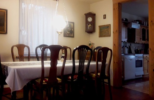 Libertow House | KrakowHouse - Cozy interior, peaceful area, natural garden, pet-friendly.
