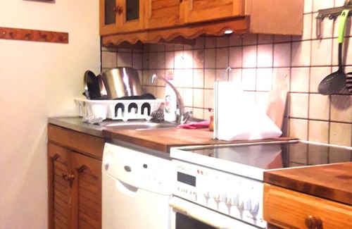 Libertow House | KrakowHouse - Cozy interior, peaceful area, natural garden, pet-friendly.