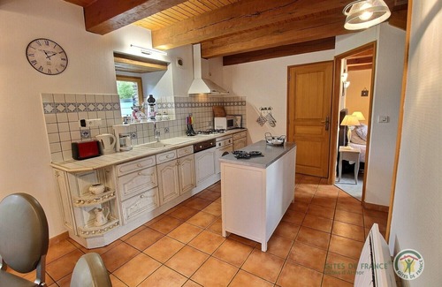 Saint-Nicolas-du-Pelem House | KRAOU TOMM character gîte in the countryside with indoor pool and spa