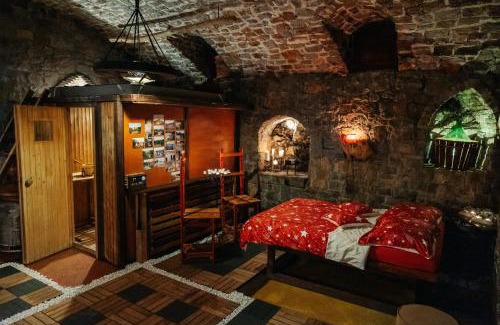 Komen House | Krasberry Ježev brlog