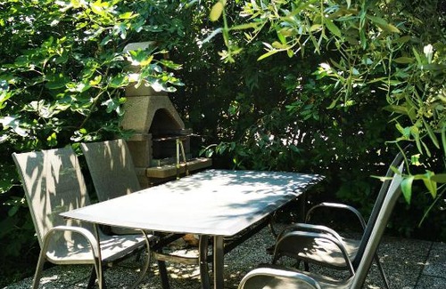 Komen House | Krasen Kras Apartment