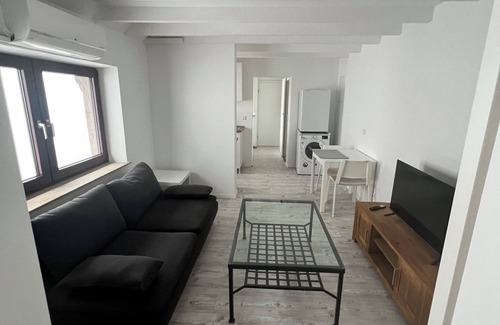 Krefeld Apartment | Krefeld Ruhiges Apartment in der 2. Etage. Mit Klimaanlage