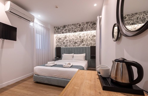 Ampelokipoi Bed & Breakfast | Kriel Suites by LIV Homes 103