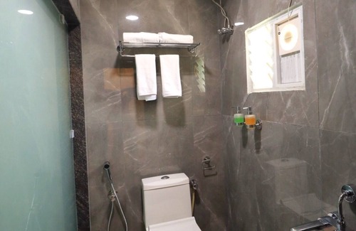Sriperumbudur Hotel | Krishna's Inn