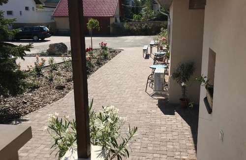 Kisvarda Bed & Breakfast | Kristály apartmanok