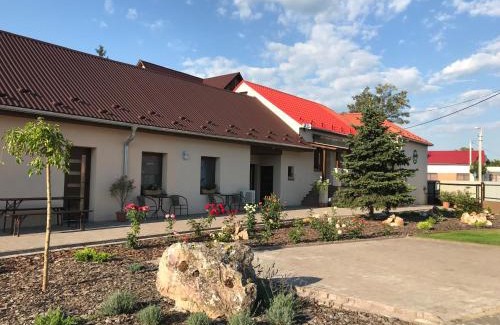 Kisvarda Bed & Breakfast | Kristály apartmanok