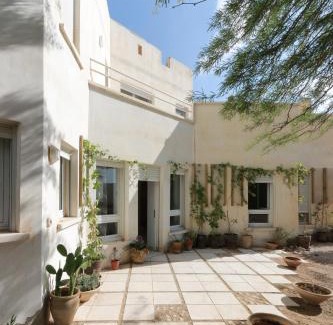 Midreshet Ben-Gurion Bed & Breakfast | Krivine B&B