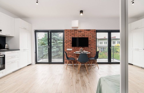 Grunwald Apartment | Krośnieńska Studios | 3 Guests | Garden | Wifi