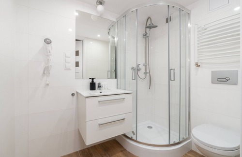 Grunwald Apartment | Krośnieńska Studios | 3 Guests | Garden | Wifi