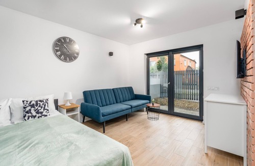 Grunwald Apartment | Krośnieńska Studios | 3 Guests | Garden | Wifi