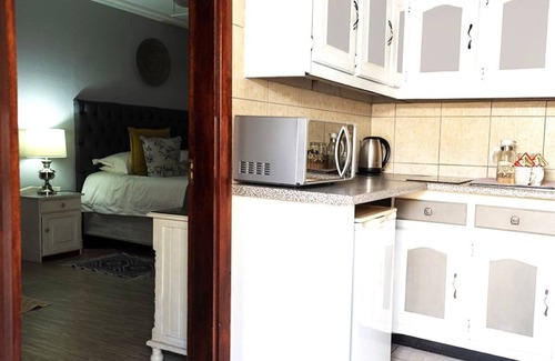 Kroonstad House | Kroon Manor