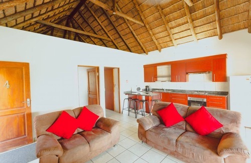 Malelane Hotel | Kruger View Chalets